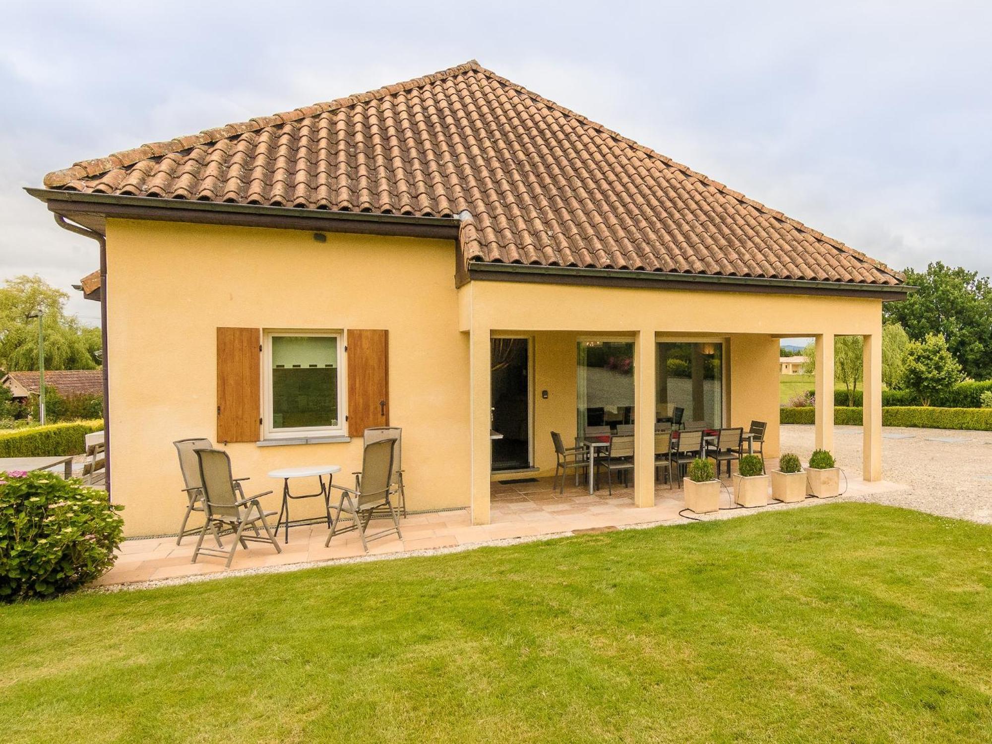 Modern Holiday Home In Aquitaine Saint-Nexans Bagian luar foto